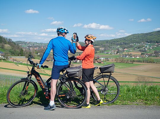 Radfahren mit Ausblick in die Region Bad Gleichenberg